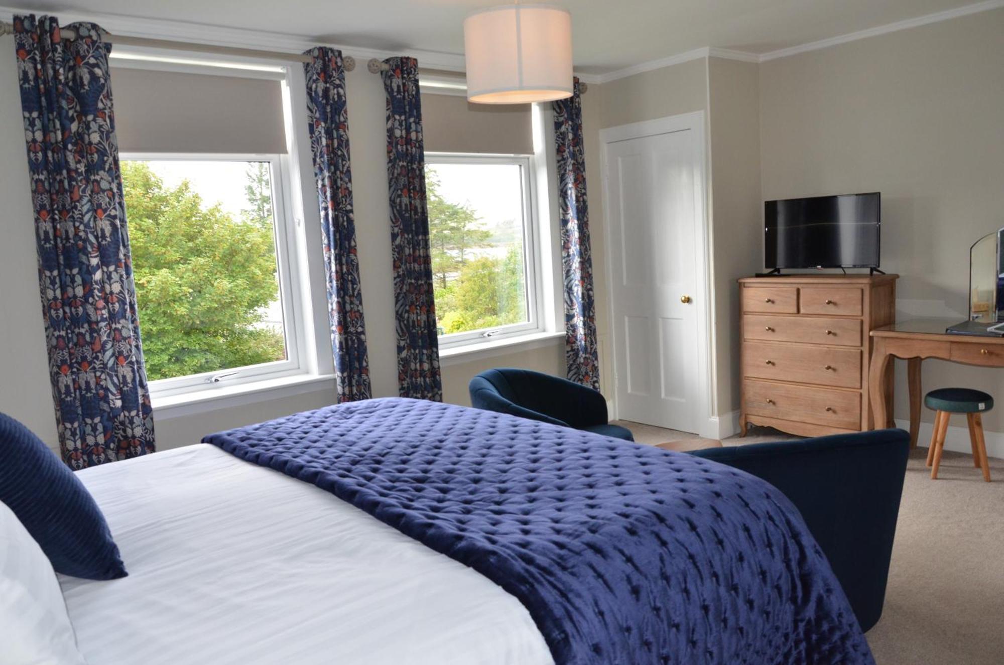Atholl House Skye Hotel Дънвеган Екстериор снимка