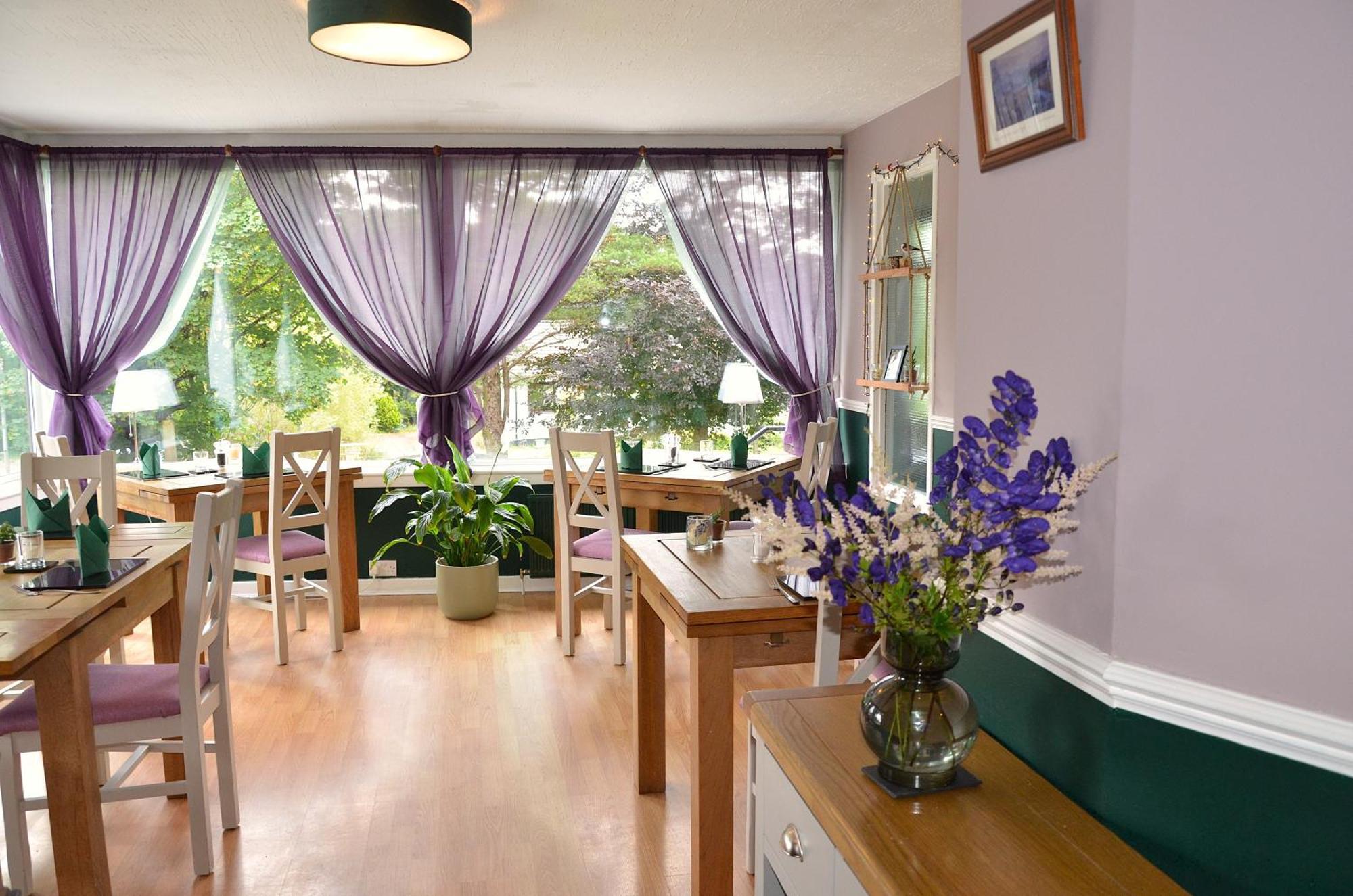 Atholl House Skye Hotel Дънвеган Екстериор снимка